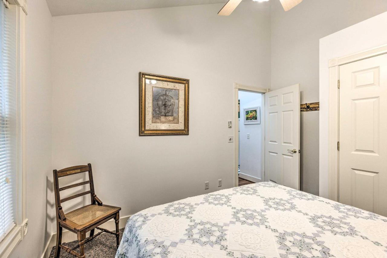 Couples Haven In Frankfort By Lake, Trails And Dtwn Екстериор снимка
